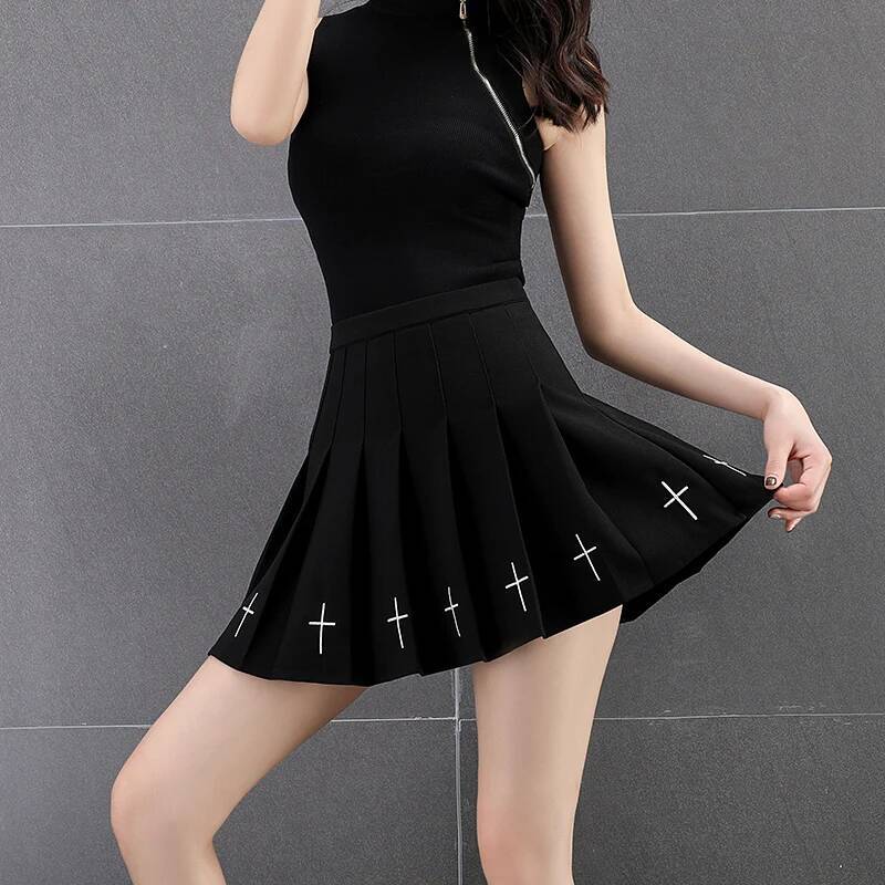 2024 Women Haruku Sweet Fresh Feeling High Elastic Waist Cross Embroidery black skirt Pleated Skirt dongdumaoyi