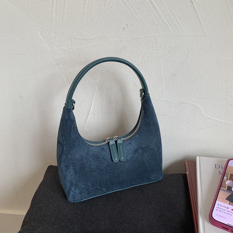 Fashionable shoulder bag with simple design, daily multifunctional durability, small square shape, high-end elegance, classic bag, luxurious party sho