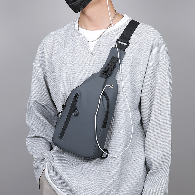 Multifunctional USB Fashion Chest Bag Men New Simple Shoulder Bag Large Capacity Trendy Designer Bag Lightweight Versatile Luxury Free Shipping Bag Cr