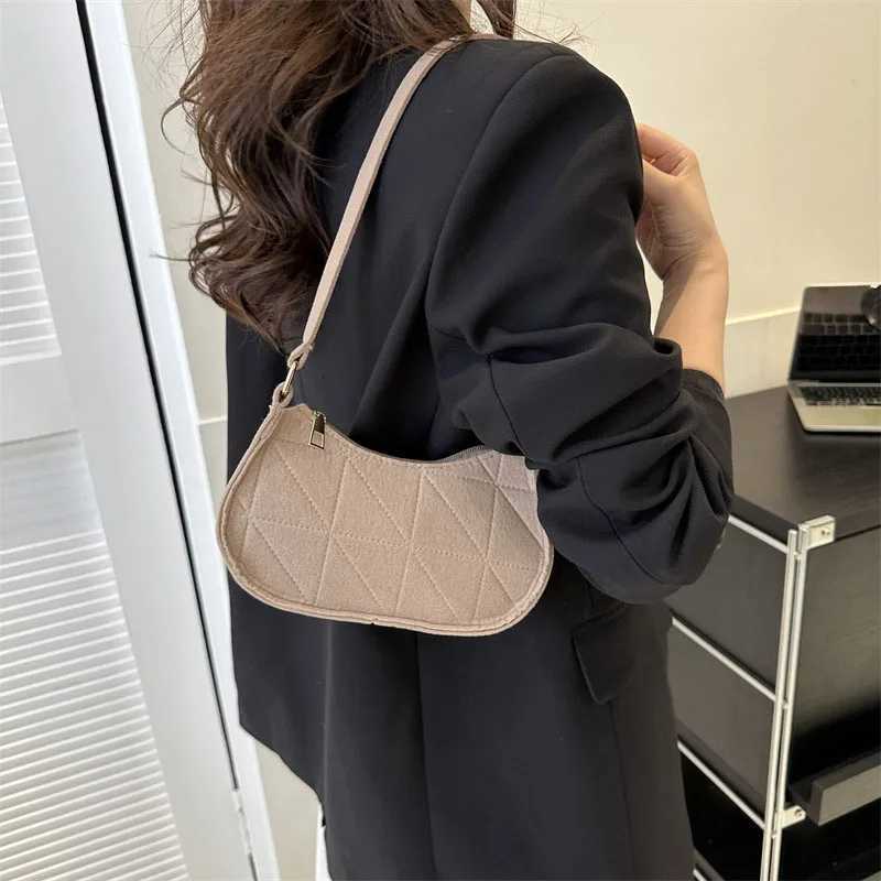 Fashion Women Shoulder Bag Mini Handbags Luxury Felt Flap Underarm Bags Female Large Capacity Casual Crossobdy Clutch W250911