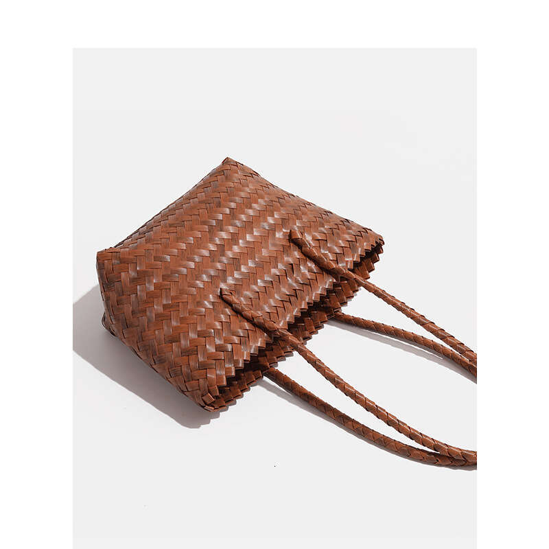 New Fashion Designer Bags Straw Woven Bag Large Capacity Shoulder Handbag for Women