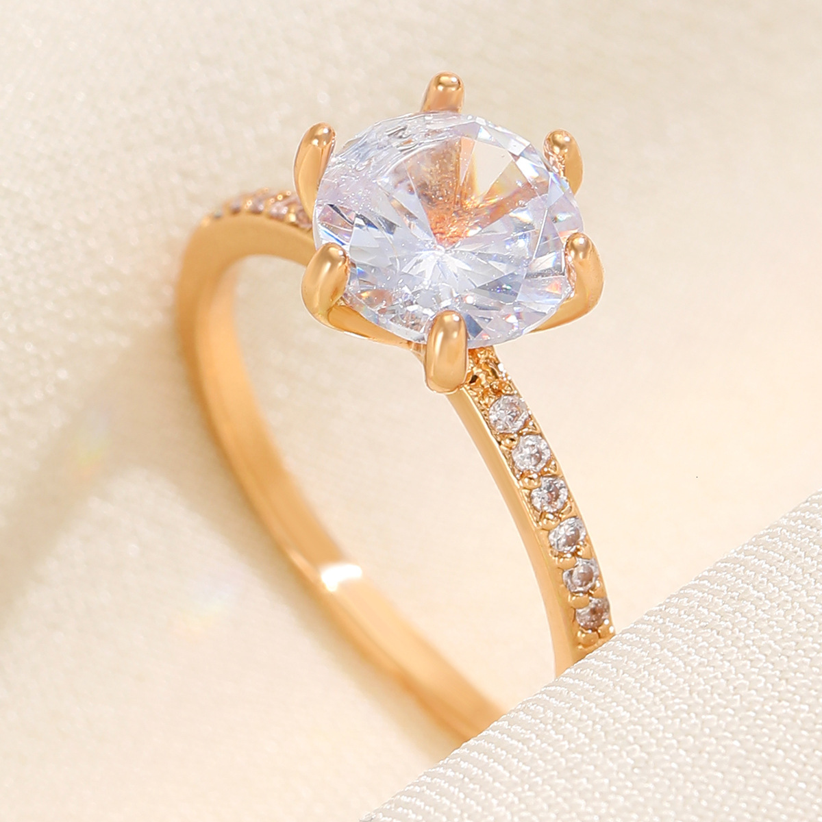 New Fashion Six-Claw For Women, Ins Wedding Ring, Light Luxury Creative Zircon Index Finger Ring