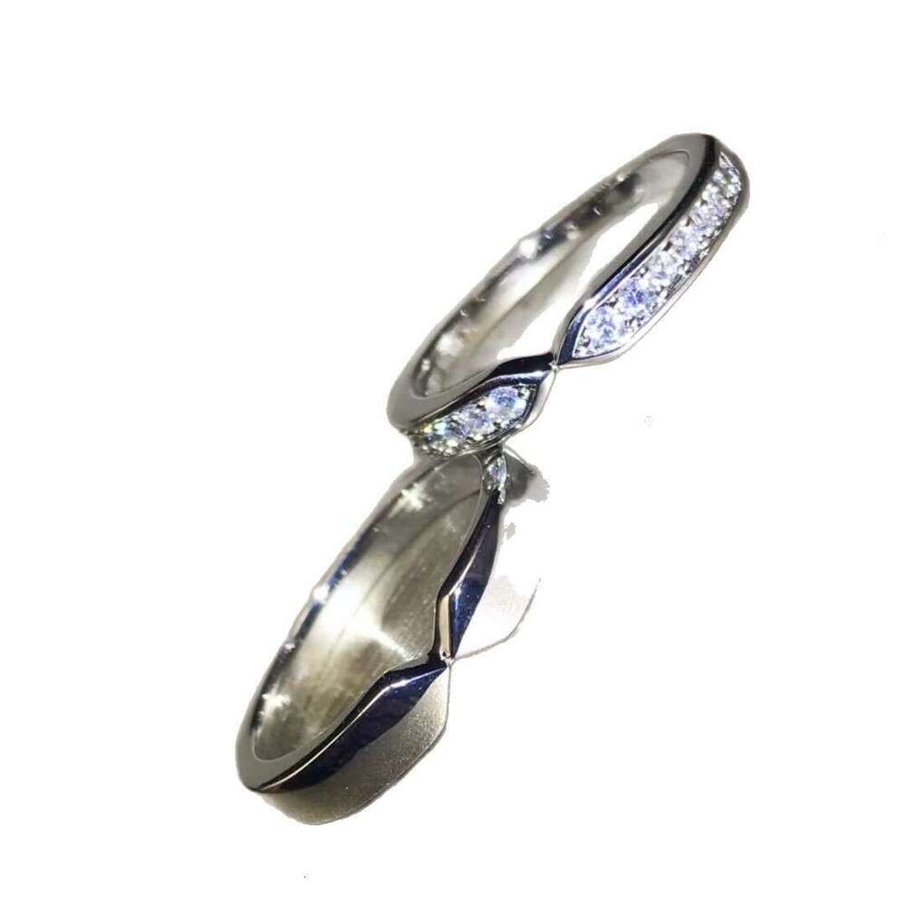 Shangjiamian Love Double Pointed Ring for Women Rose Gold Versatile Fashion Light Luxury Diamond V-shaped Couple Rings Geometric