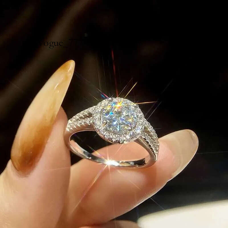 W1S7 Ring GRA Moissanite Halo Rings for Women Round V shape Brilliant Solitaire Wedding Dia Jewelry Real Sterling Sier d240419