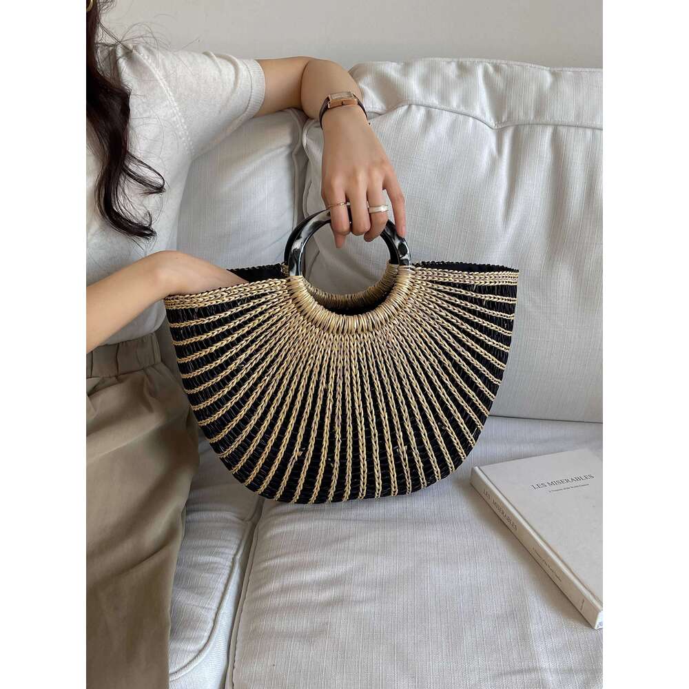 Designer Bag Tote Bag Shoulder Bag Hollow Out Handheld Straw Ins High End Large Capacity Beach Vacation Woven Bag Summer