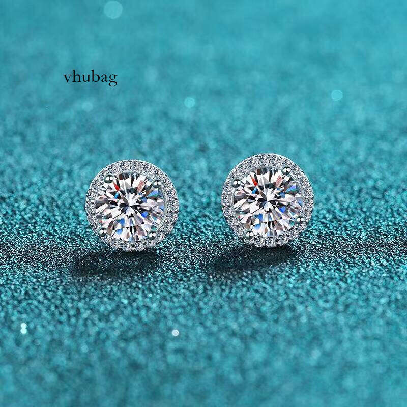 Fashion Sterling Sier Women's 1 Carat Moissanite Four-claw Hoop Earrings Valentine's Day Gift