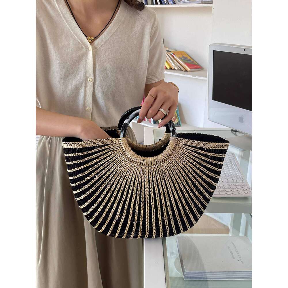 Designer Bag Tote Bag Shoulder Bag Hollow Out Handheld Straw Ins High End Large Capacity Beach Vacation Woven Bag Summer
