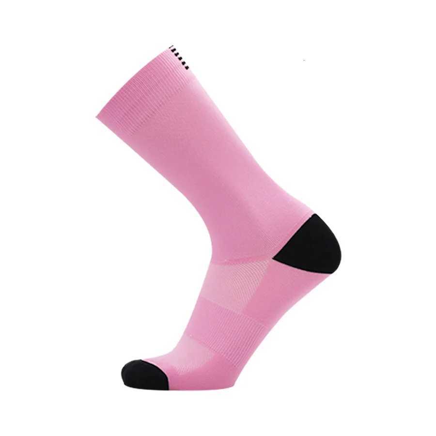 151020pair MidCalf Athletic Socks For Cycling Running Sweatabsorbing Breathable Sports Socks For Men Women D250911