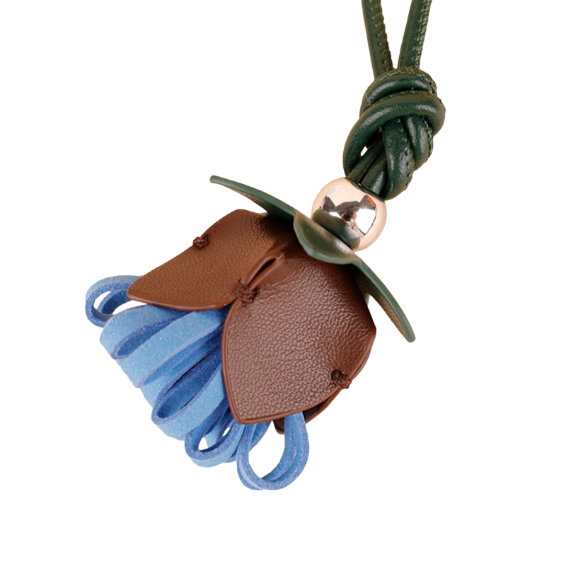 High Quality hand-sewn Leather Keychain Flower key Chain Luxury Designer Keyring Cute bag charm for women or girl Christmas gift