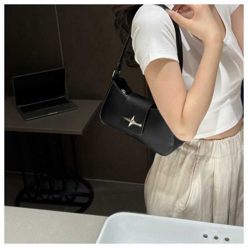 Y2K Vintage Small Purse for Women Classic PU Leather Shoulder Bag Ladies Underarm Handbag Fashionable Daily Crossbody Bag Z250911