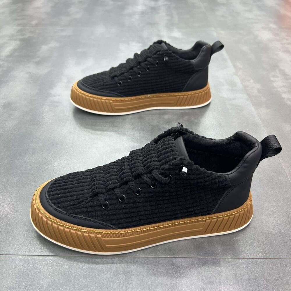 Suede Men's 2022 Spring and Autumn New Casual Shoes Korean Style Low-top Sneakers Comfortable Slip-on Trendy