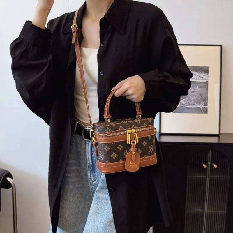 Leisure Simple Crossbody Bag Women Vintage Fashion Casual Purse With Design For Daily Activities
