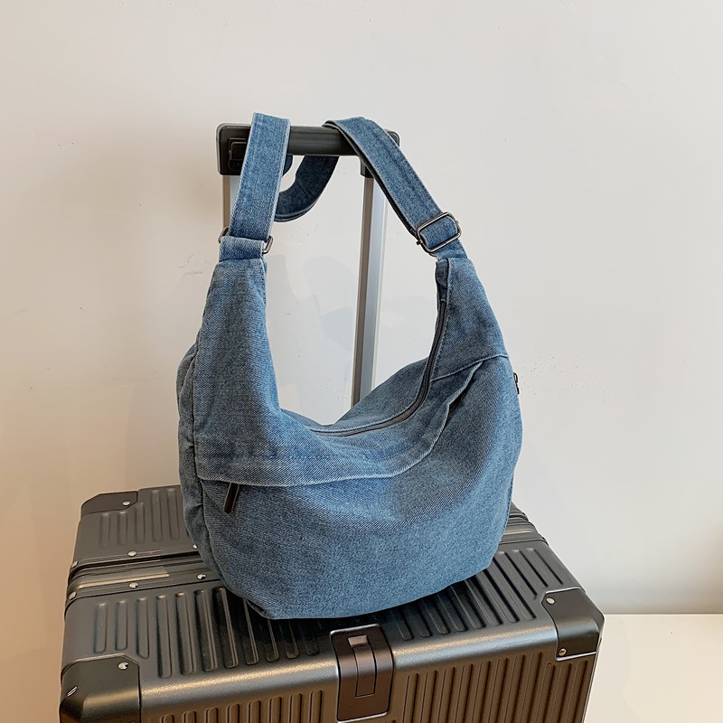 Women's fashionable shoulder bag with simple design, daily multifunctional durability, small square high-end elegance, classic bag, luxurious par