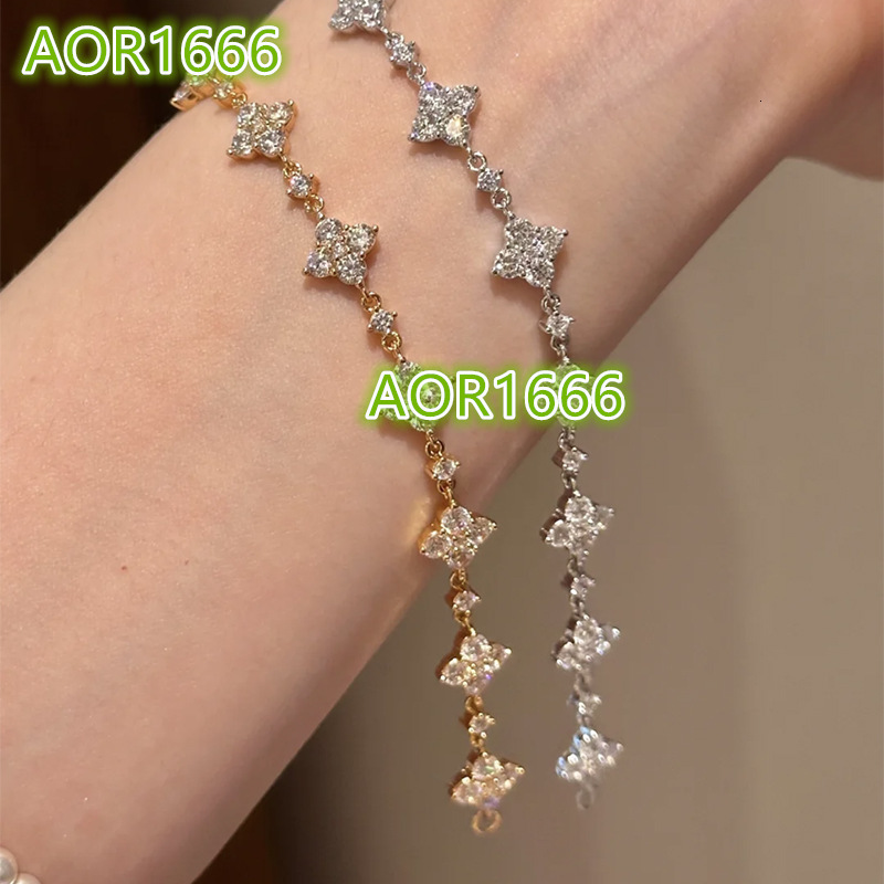 2025 New S925 Silver Inlaid Flowers Simple Sweet Temperament Female Charm Bracelet Gold Bracelet Fine Chain Link Bracelets