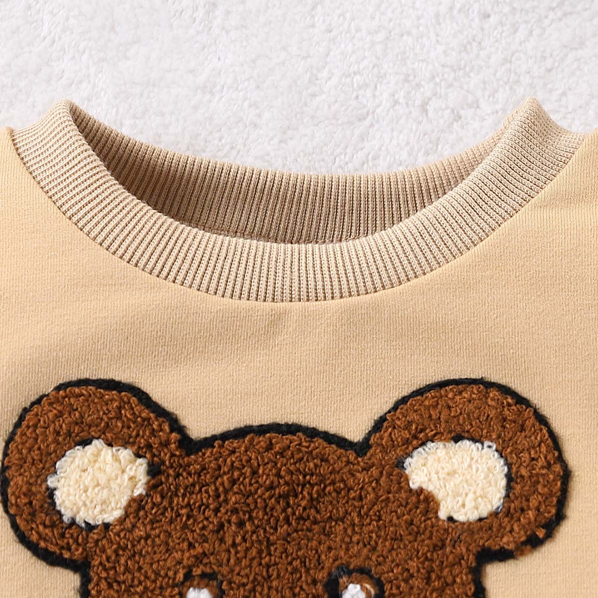 2-piece set of fashionable baby boys' cartoon bear 3D embroidered ribbed round neck patchwork plaid long sleeved hoodie and pants set for autumn 