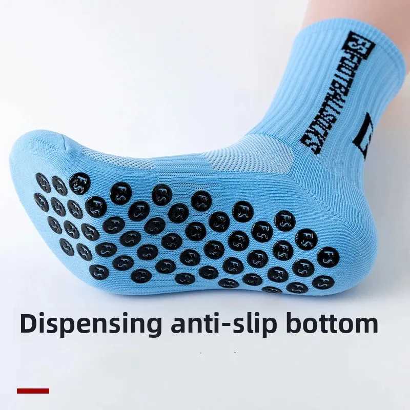 1 Pairs of New Mid Tube Glued Football Mens Socks for Sports Training and Competition Antislip and Breathable Soccer Socks D250911