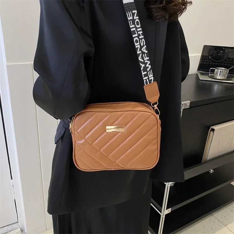 Minimalist Mini Fashionable Quilted Crossbody Bag Wallet Trendy PU Shoulder Bag WOMENS Casual Handbag and Mobile Phone Wallet W250911