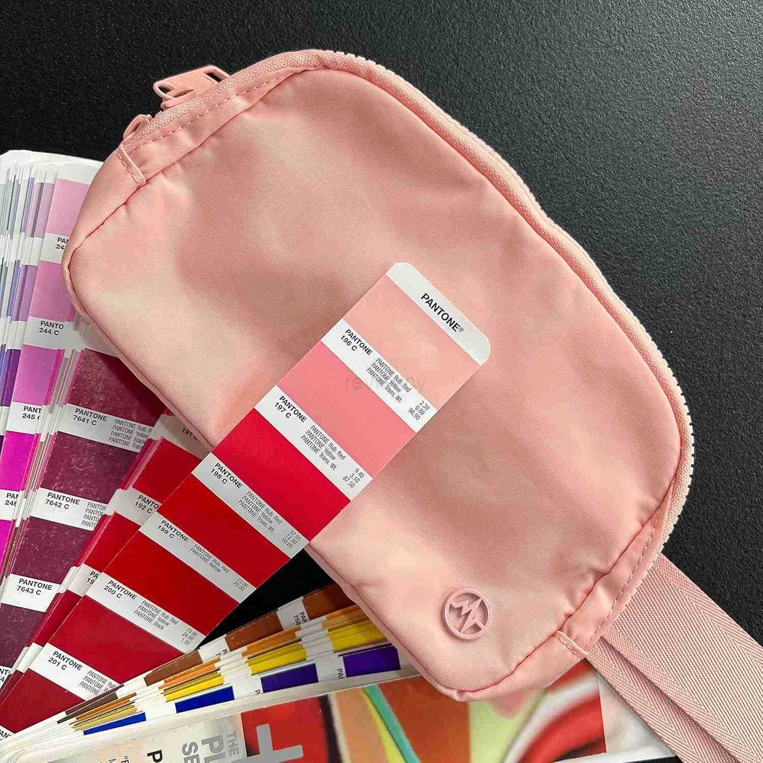 Two Way Zipper Fanny Pack Nylon Everywhere Belt Bag for Women Water Repellent Waist Packs Crossbody Bags with Adjustable Strap Mono PinkW250911