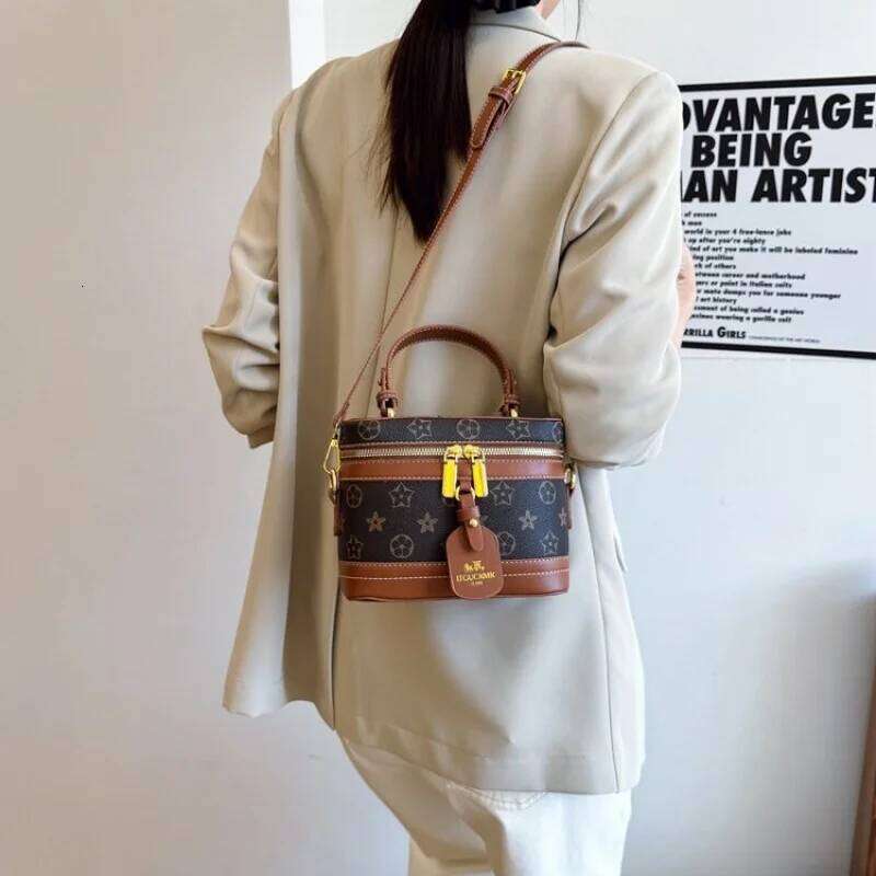 Leisure Simple Crossbody Bag Women Vintage Fashion Casual Purse With Design For Daily Activities