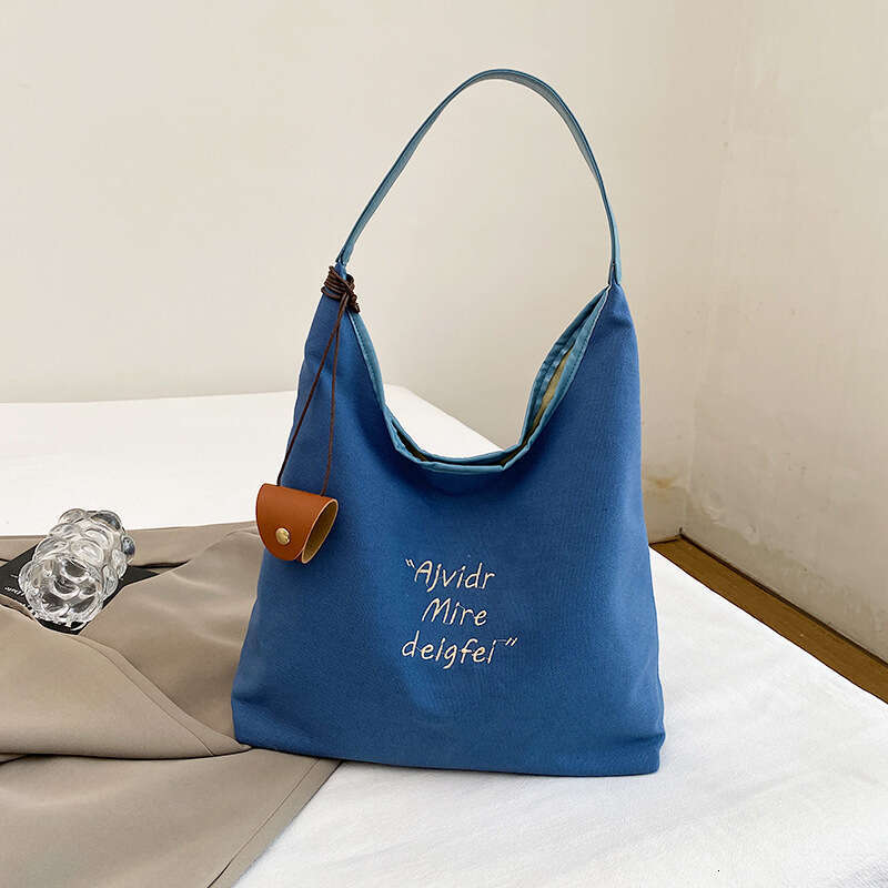 2025 Autumn Trend New Fashion Casual Single Designer Bags Shoulder Handbag Large Capacity Letter Underarm Tote Commuter Bag