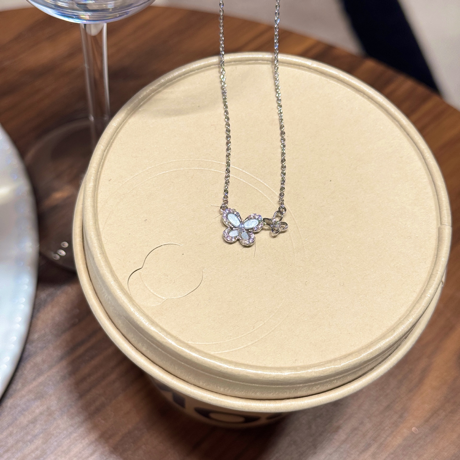 Fashion Jewelry for Women Ins Accessories Light High-end Butterfly Collarbone Chain Niche Necklace