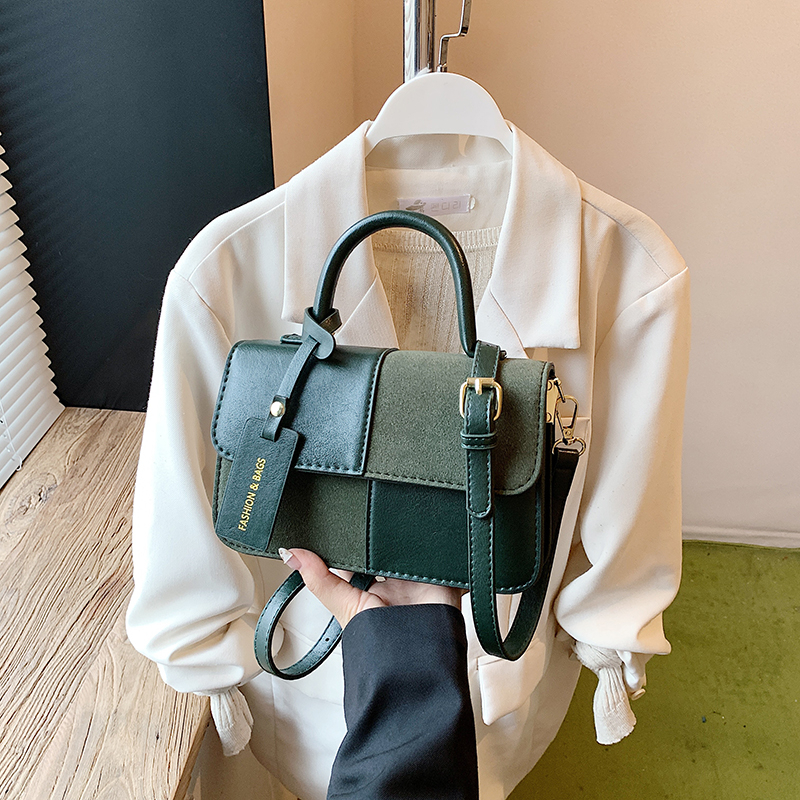 2025 girls' fashionable shoulder bag with simple design, daily multifunctional small square shape, ladies' high-end elegant classic bag, lux