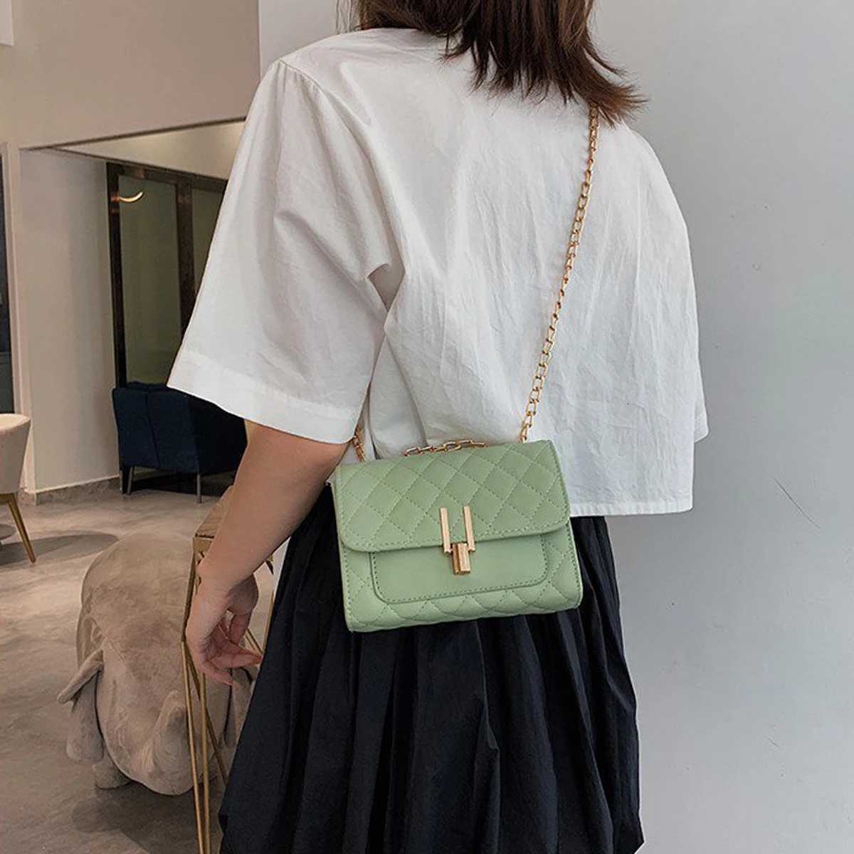 1 Pc Elegant Quilted PU Shoulder Bag For Women Mini Magnetic Flap Closure Crossbody Bag Perfect For Daily Use Commut W250911