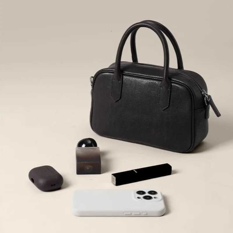 Leather Casual Crossbody Bag Single Shoulder Handbag Bowling Bag Womens Soft W250911