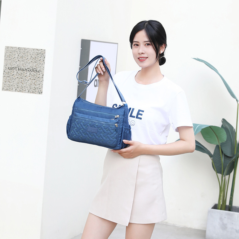 Large Capacity Free Shipping Commuter Casual Mom Bag New Simple Women S Shoulder Bag Nylon Versatile Luxury Bag Designer Bag Multi Layer Crossbody Bag