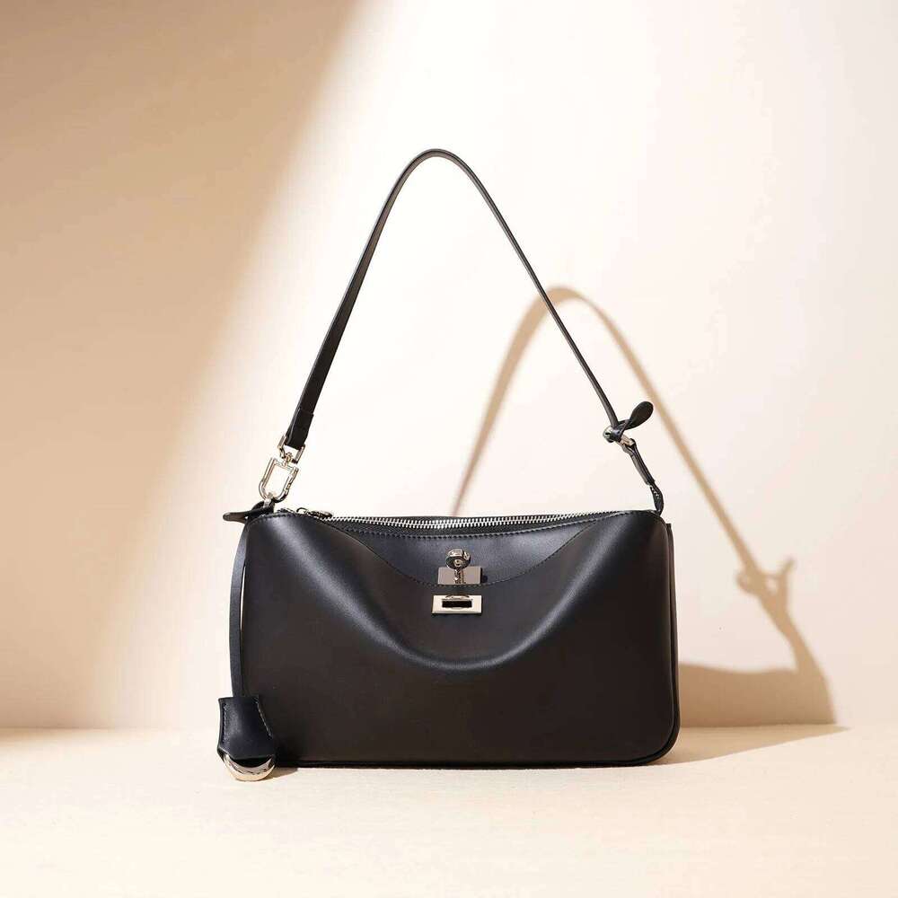 Women's Handbag 2025 New Light Classic Genuine Leather Shoulder Unique Top Handle Bag Stylish Versatile Lock Closure 250805 250805