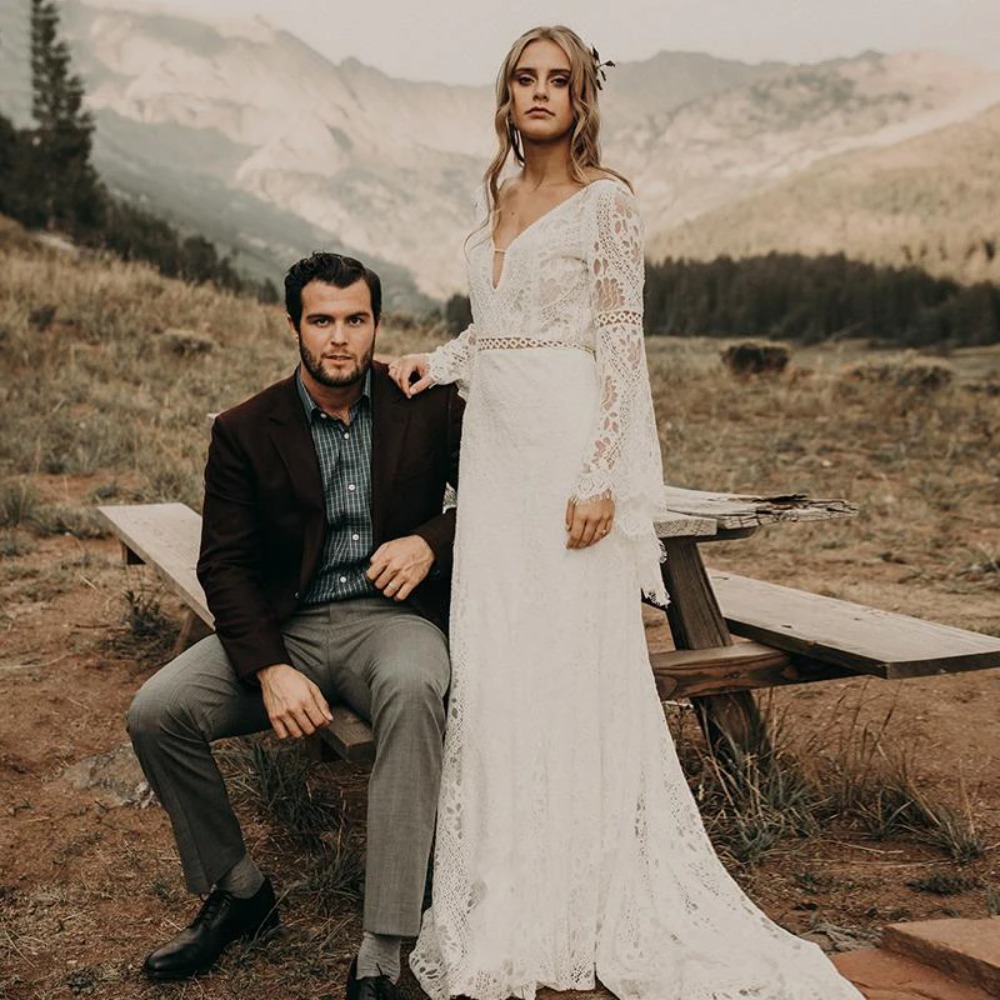 Vintage Lace Country Wedding Dress Backless V-Neck Long Sleeves Mermaid Wedding Gown For Bride Beach Robe Customized