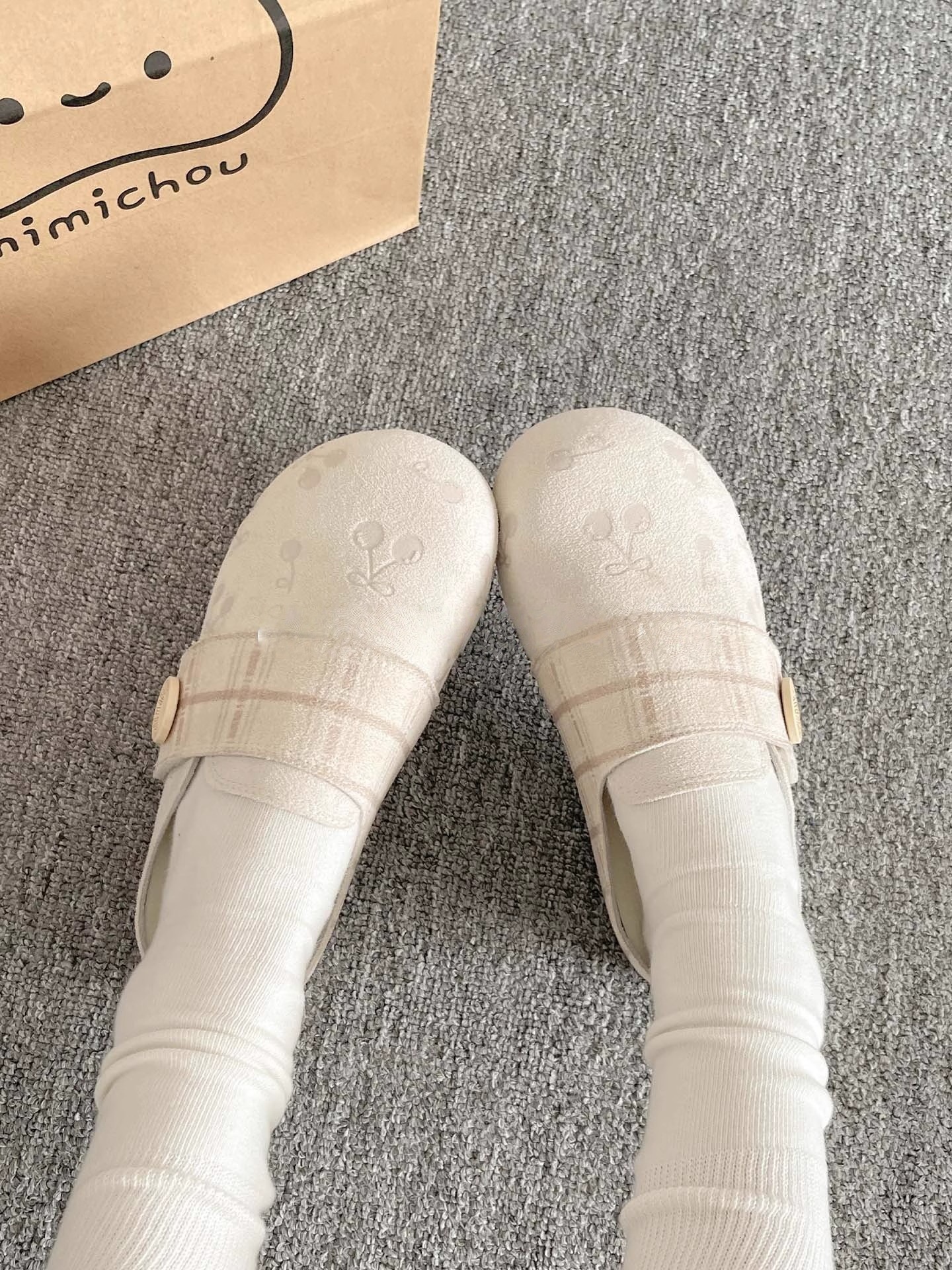 Women's Closed Sandals Autumn New Designer Shoes Women's Outdoor Shoes Flat Bottom Baotou Half Slippers Wearing Lazy Single Shoes