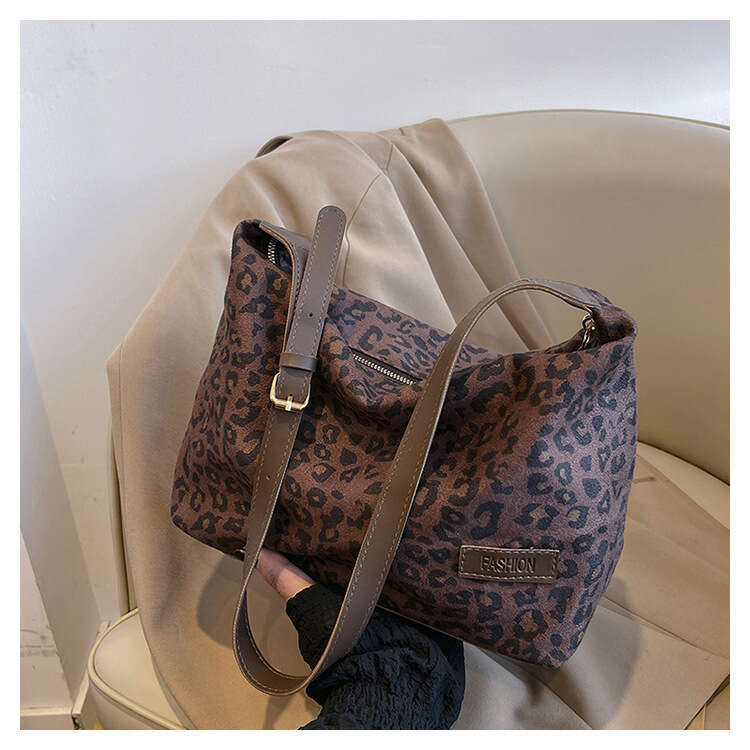 Trendy Texture Matte New Single Shoulder Designer Bags Crossbody Underarm Tote Lunch Box Square Large Capacity Leopard Print Women's Bag