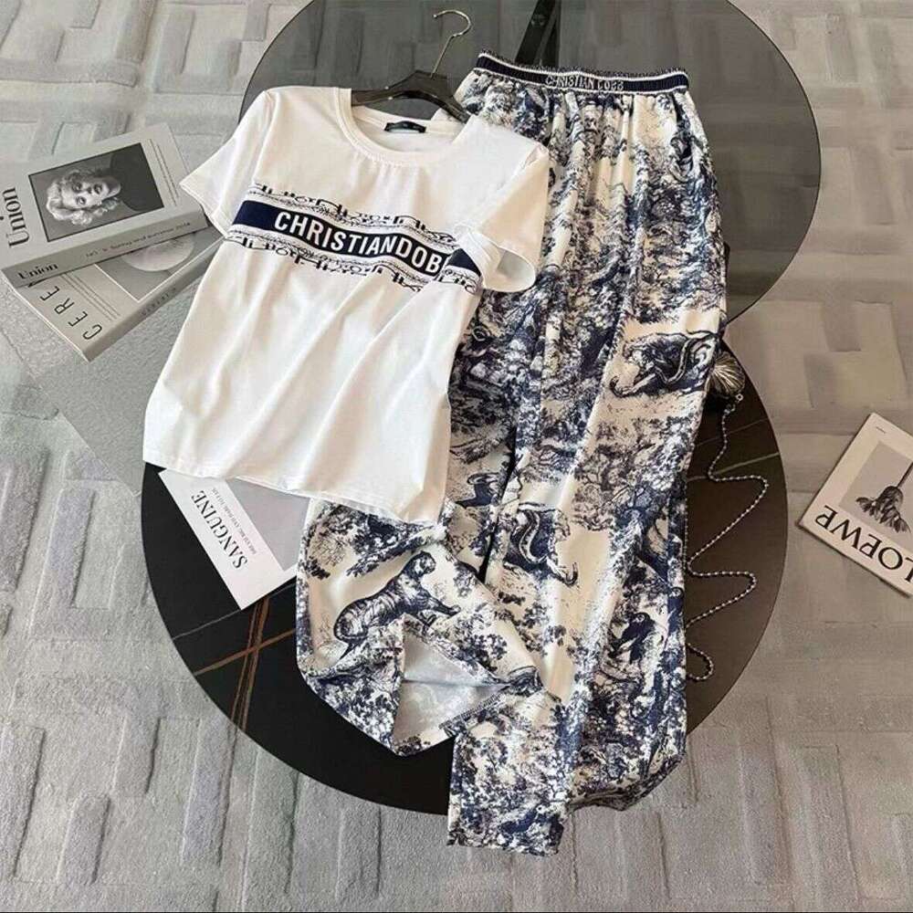 New Trendy Brand Street Style Casual Sports For Women Summer Short Sleeve Round Neck T-Shirt High Waist Wide Leg Pants Two-Piece Set