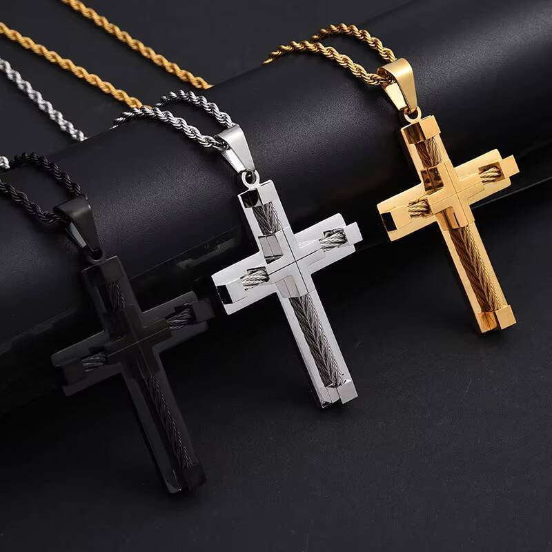 Mens Classic Vintage Stainless Steel Creative Cross Pendant Personalized Neutral Style Accessories Chains Titanium Material
