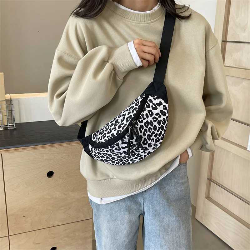 Large leopard print breast Bag Large capacity shoulder bag Crossbody bag The latest waist bag for summer 2024 Z250911