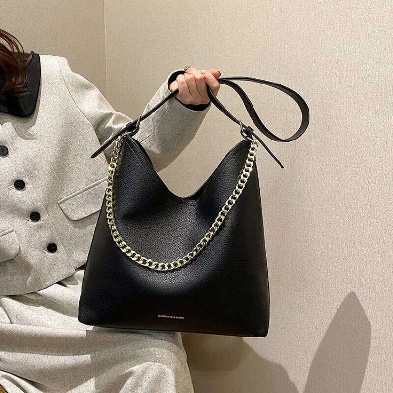 Classic Tote Bag For Women By Brand Famous Designer In Soft Leather Material Elegant Style