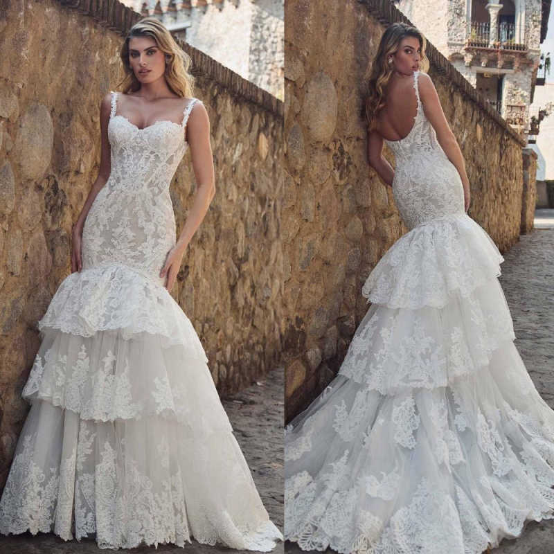 Customized white Royal Wedding Dresses Long tail applique Tull Pearl bead fishtail Lace pleating Made Robe De