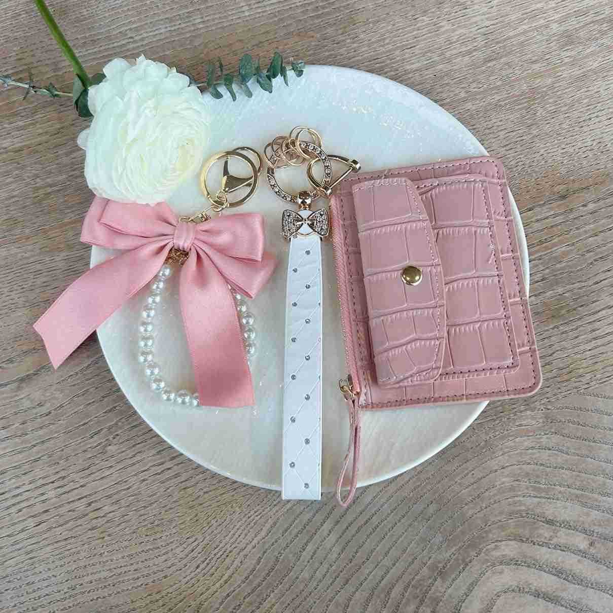 Keychain Wristlet for Women Wristlet Keychains Bracelet Lanyard for Keys With BowFlowerHeart KeychainW250911