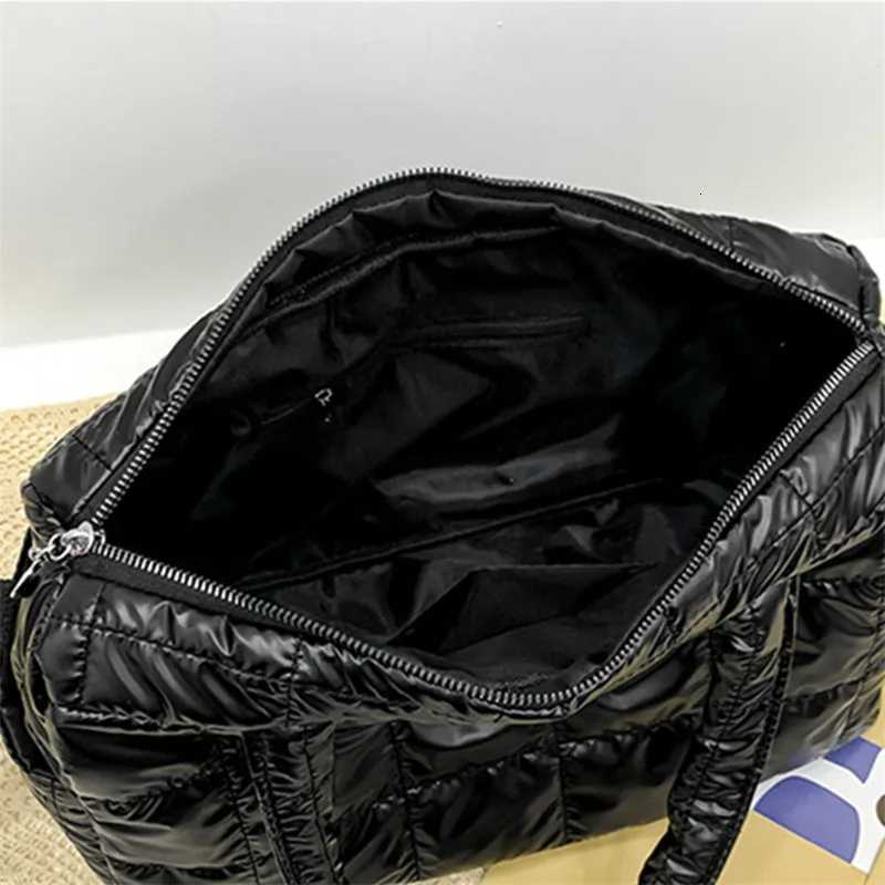 Down Messenger Bag Quilted Space Cotton Padded Shoulder Bag Female Large Capacity Fluffy Tophandle Bags 2025 New Autumn Winter Z250911