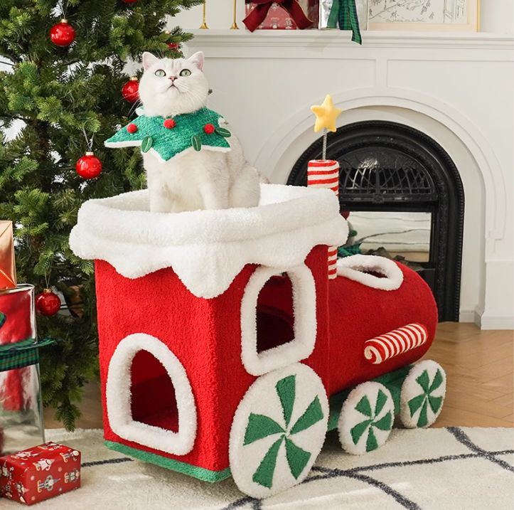 Comfortable Seasonal Shelter - Novelty Trainshape Kitten Nesting Spot Featuring a Play Area