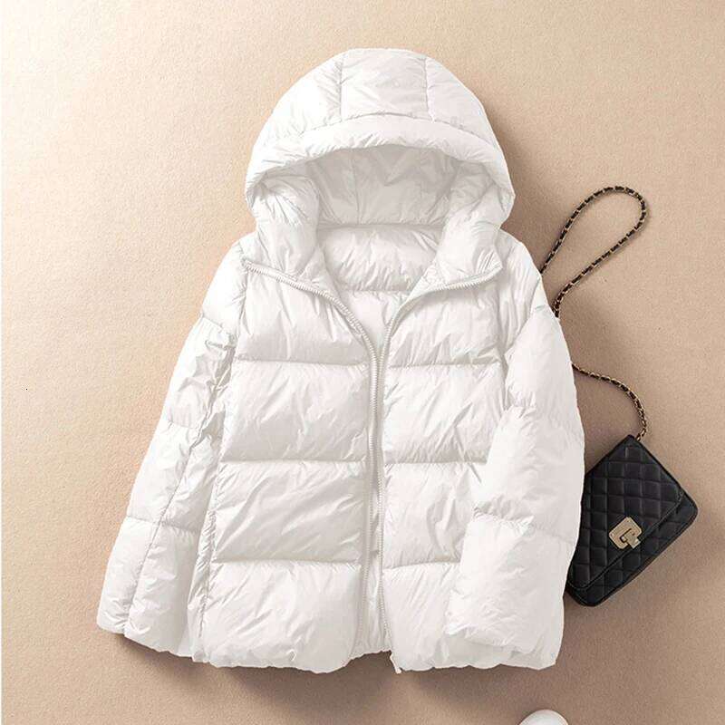Lagabogy 2025 Winter New Light Hooded Warm Puffer Jacket Women 90% White Duck Down Soft Coat Female Casual Bread Short Outwear
