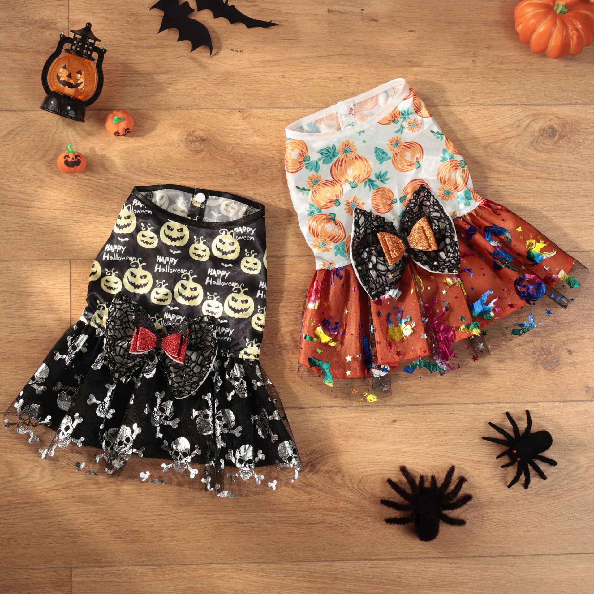 Halloween Dog Dress with Pumpkin Skull Prints Mesh Skirt & Big Bowknot Festive Party Costume for Dogs 1.5-14kg Perfect for Halloween Parties Themed Ev