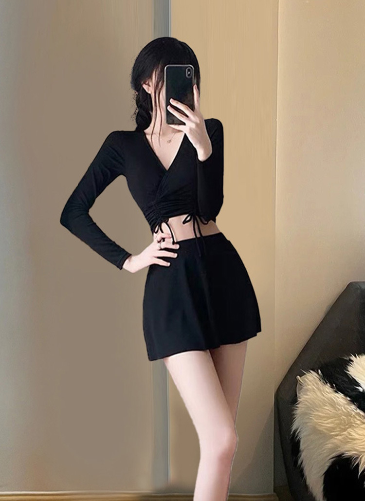 Two-Piece Swimsuit for Women, Solid Color Skirt Style, Fairy-Like, Slimming, Tummy-Covering, Long-Sleeve, Sun-Protective, Sports, with Boyshorts