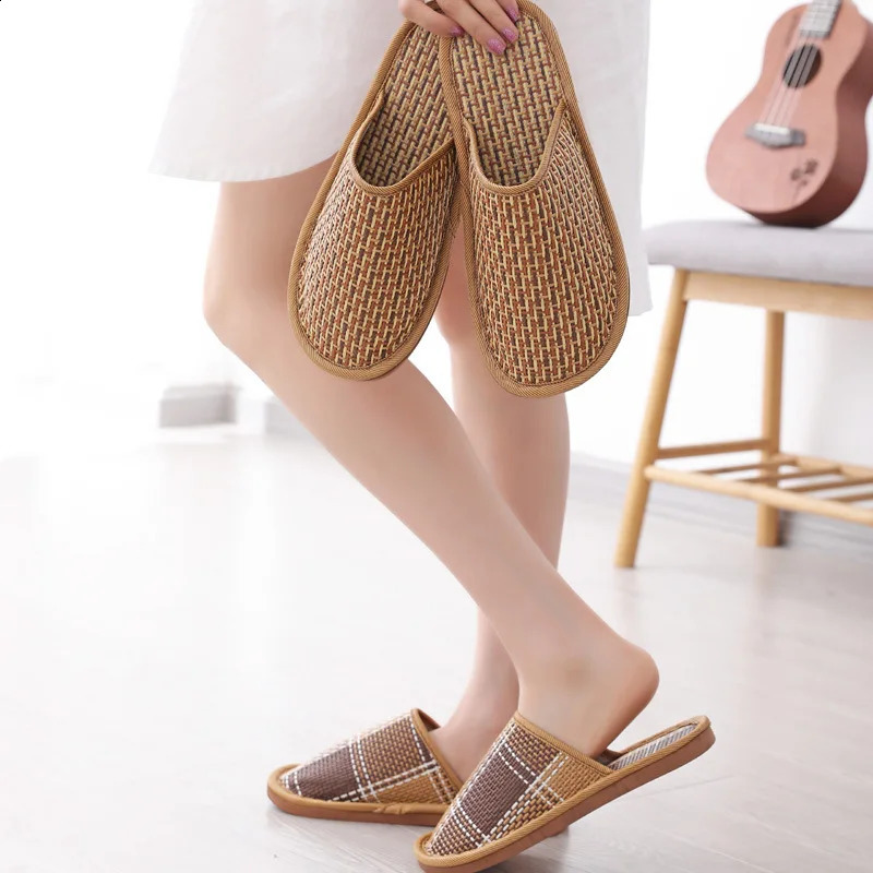 Bamboo Weaving Home Linen Slippers Summer Cooling Woven Rattan Sandals Indoor Nonslip Slides Unisex Bedroom Shoes Zapatillas250906