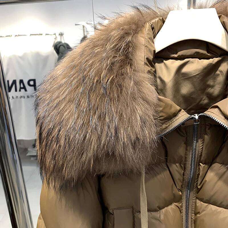 Lagabogy 2025 Winter Puffer Jacket Women Thick Warm Short Parkas Real Natural Raccoon Fur Female Loose 90% White Duck Down Coat