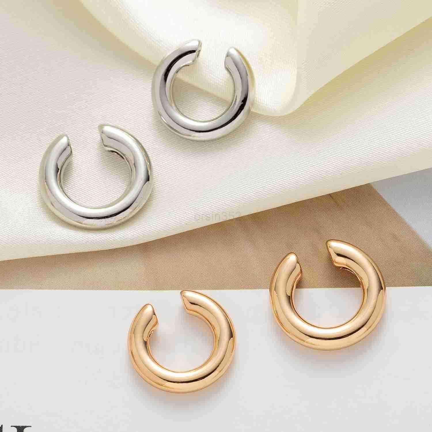 2 Pairs Ear Cuff Earrings for Women Chunky Gold Huggie Ear Cuff Silver Cartilage Cuff Earrings for Women Non Piercing Small Thick Round Fake Earring C