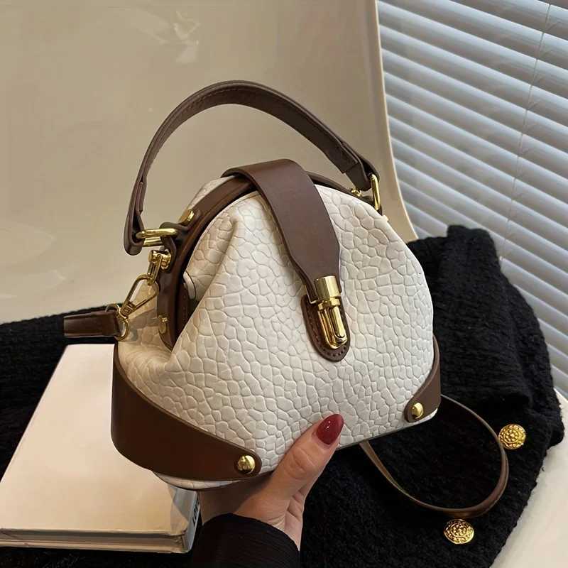 Light Color Splicing Messenger Bag Highgrade Texture Fashion Western Style Handbag Simple Commuting Z250911