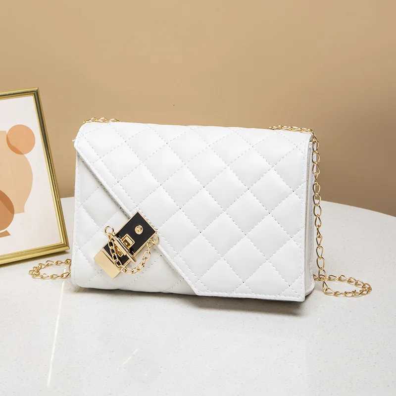 New Womens one Shoulder Oblique Cross Small Square Bag with Missing Corner Style Womens Bag Diamond LaTCh Womens Bag Z250911