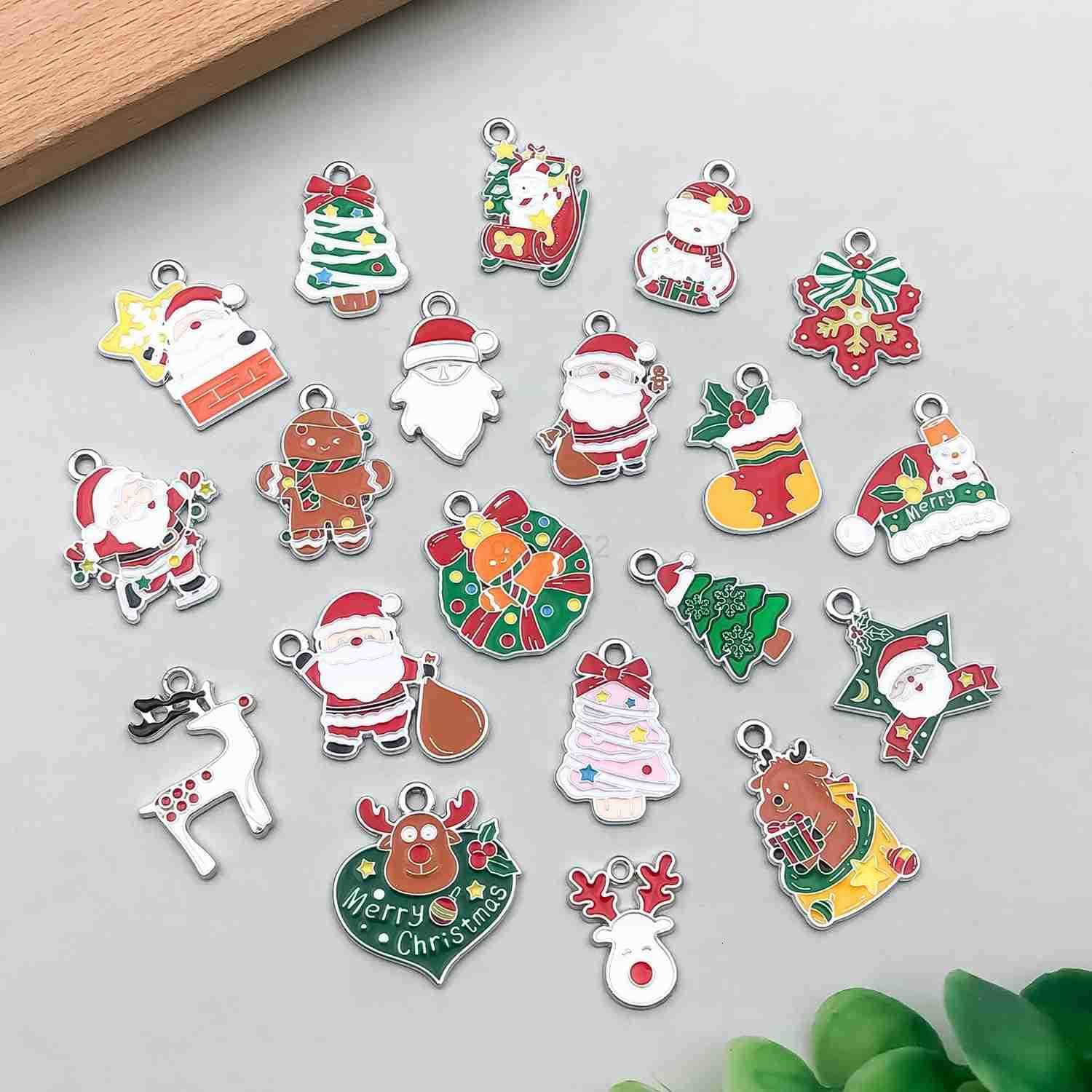 30pcs Christmas Snowflake Charm Pendant for DIY Jewelry Making Necklace Earring DIY Jewelry Accessories Charms HK416W250911